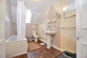 Shared Bathroom- click for photo gallery